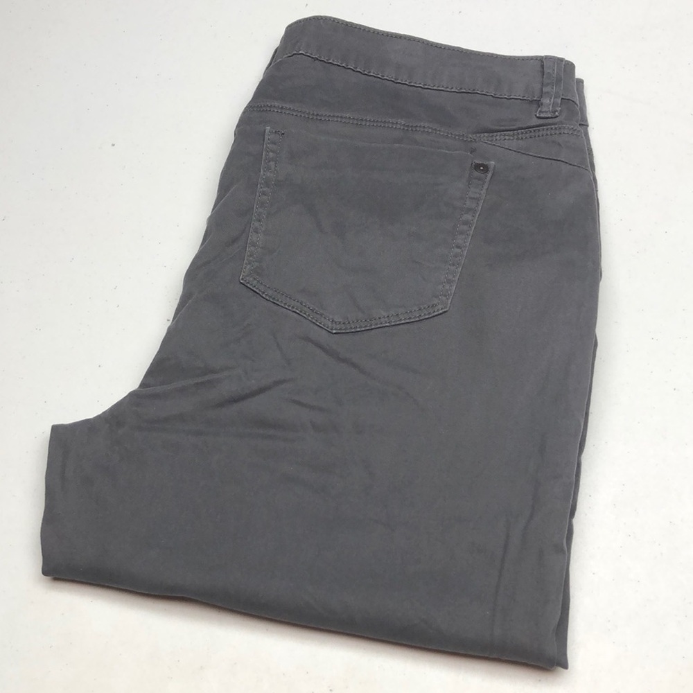 LIKE NEW REITMANS GRAY COTTON STRAIGHT LEG JEANS 11/30x32 ⭐️